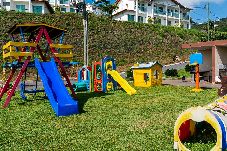 Casa em Capitólio - Casa com Piscinas, Sauna e Playground em Escarpas