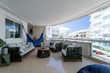 Apartamento em Rio de Janeiro - Apto Climatizado c/ Piscina e Vaga a 160m da Praia