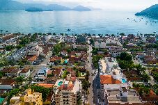 Apartamento em Ubatuba - Apto a 280m da Praia do Itaguá c Piscina e Garagem