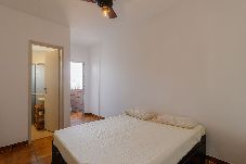 Apartamento em Praia Grande - Apto c/ Garagem a 230 metros da Praia no Vila Tupi