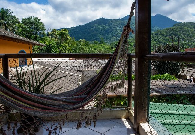 Casa em Ubatuba - Casa com 2 suítes e Churrasqueira no Figueira