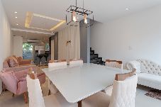 Casa em Rio de Janeiro - Casa Climatizada com Hidromassagem em Jacarepaguá