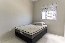 Apartamento em Mongaguá - Apto Beira-Mar com Piscina e Garagem em Umuarama