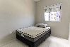Apartamento em Mongaguá - Apto Beira-Mar com Piscina e Garagem em Umuarama