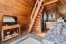 Chalé em Laguna - Chalé Pet Friendly com Ar e Fogueira em Laguna