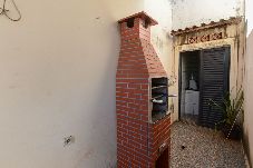 Casa em Ribeirão Preto - Casa com Churrasqueira e Wi-Fi em Parque Ribeirão