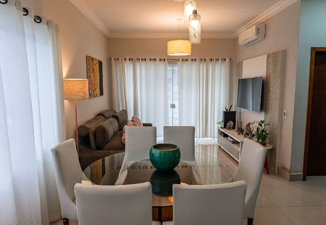 Casa em Caraguatatuba - Casa c Churrasqueira a 350m da Praia de Massaguaçu