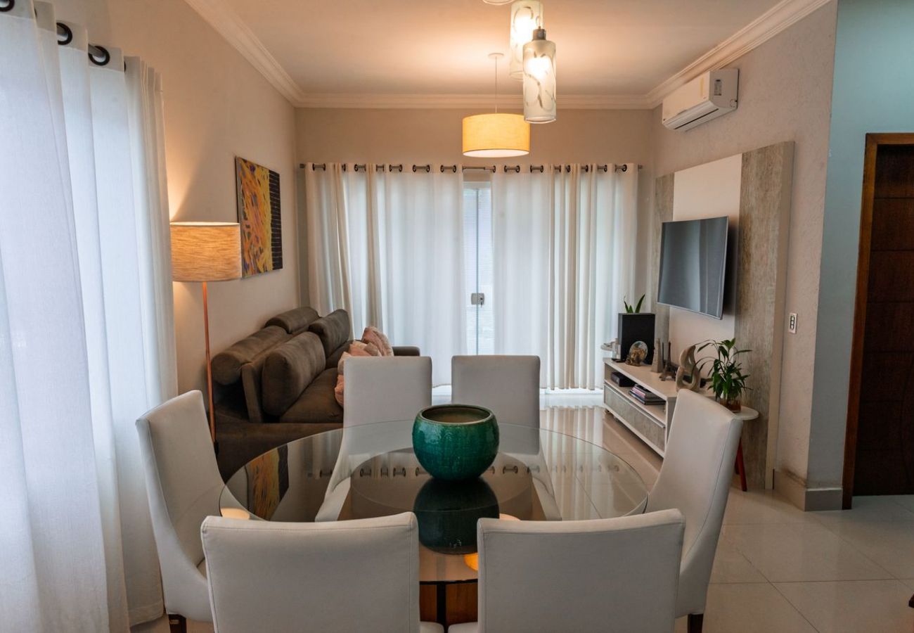 Casa em Caraguatatuba - Casa c Churrasqueira a 350m da Praia de Massaguaçu