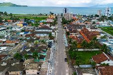Casa em Caraguatatuba - Casa c Churrasqueira a 350m da Praia de Massaguaçu