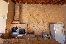 Casa em Águas de Santa Bárbara - Casa de Campo Ampla com Piscina e Churrasqueira