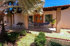 Casa em Águas de Santa Bárbara - Casa de Campo Ampla com Piscina e Churrasqueira