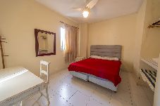 Apartamento em Guarujá - Apto com Vista do Mar a 600m da Praia da Enseada