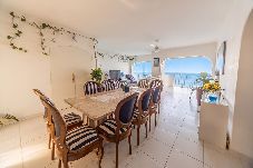 Apartamento em Guarujá - Apto com Vista do Mar a 600m da Praia da Enseada