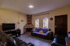 Casa em Embu-Guaçu - Chácara com Piscina, Hidro e Lareira em Embu-Guaçu