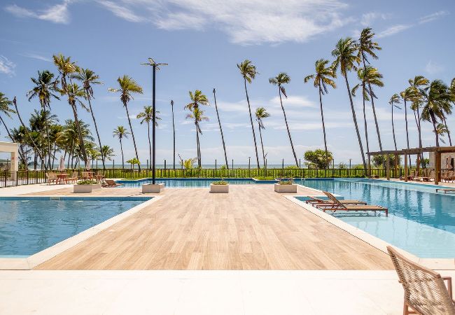 Apartamento em Ilhéus - Apto Pé na Areia com Piscina, Academia e Hidro