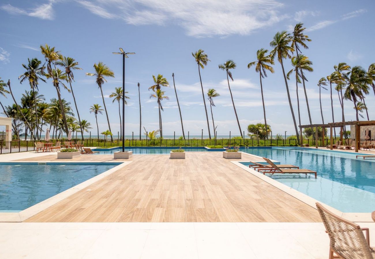 Apartamento em Ilhéus - Apto Pé na Areia com Piscina, Academia e Hidro