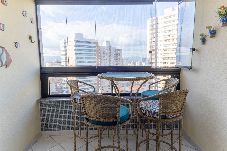 Apartamento em Praia Grande - Apto com Garagem poucos passos da Praia Aviação