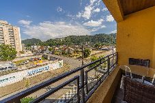 Apartamento em Guarujá - Apartamento Pet Friendly a 450m da Praia Enseada