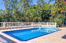 Casa de Campo em Itapevi - Casa de Campo com Balanço na Árvore