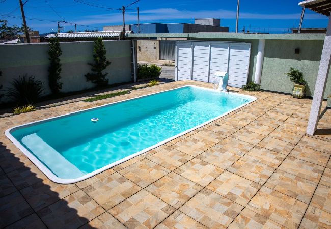 Casa em Cabo Frio - Casa com Piscina e Churrasqueira no Peró