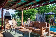 Chalé em Bonito - Chalé c/ Ar-Condicionado, Piscina e Churrasqueira