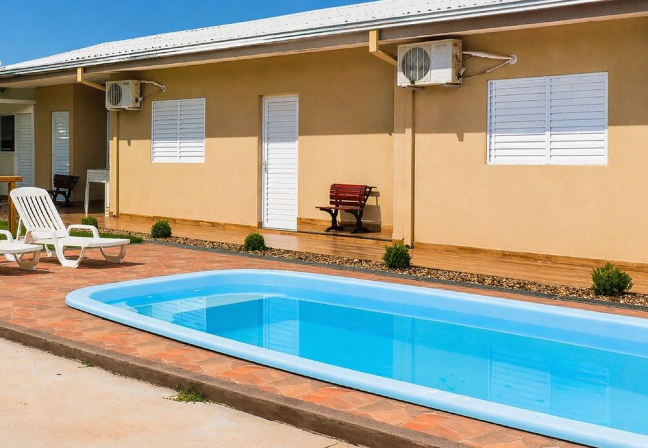 Casa de Campo em Sales - Rancho com Piscina, Churrasqueira e Acesso ao Rio