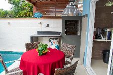 Casa em São Sebastião - Casa em Maresias para 8 pessoas a 350m da praia