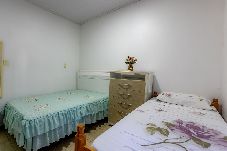 Casa em Navegantes - Casa com Churrasqueira e Rede a 210 m da Praia