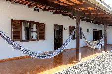 Casa em Navegantes - Casa com Churrasqueira e Rede a 210 m da Praia