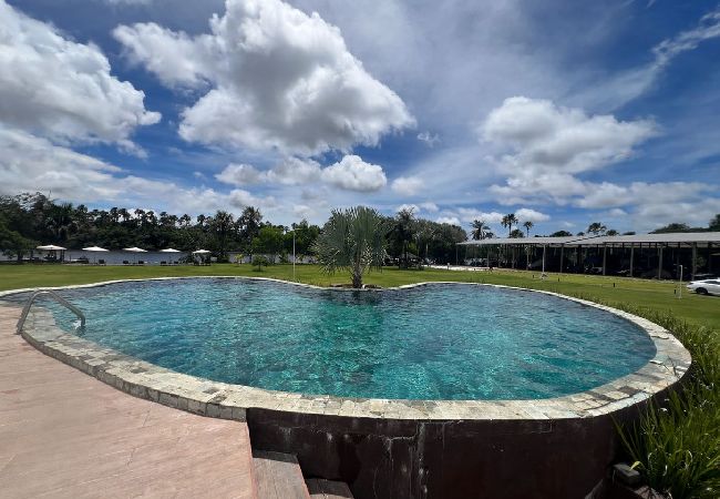 Casa em Luís Correia - Casa em Condomínio com Piscina e Churrasqueira