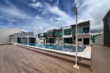 Casa em Luís Correia - Casa em Condomínio com Piscina e Churrasqueira