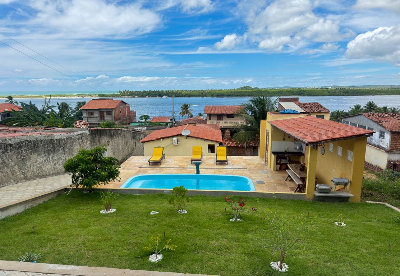 Casa em Canguaretama - Casa com Área Gourmet, Piscina e Vista do Mar