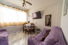 Apartamento em Mongaguá - Apto com Garagem no Centro a 450m da Praia Central