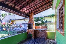 Casa em Mangaratiba - Casa com Churrasqueira a 550m da Praia do Saco