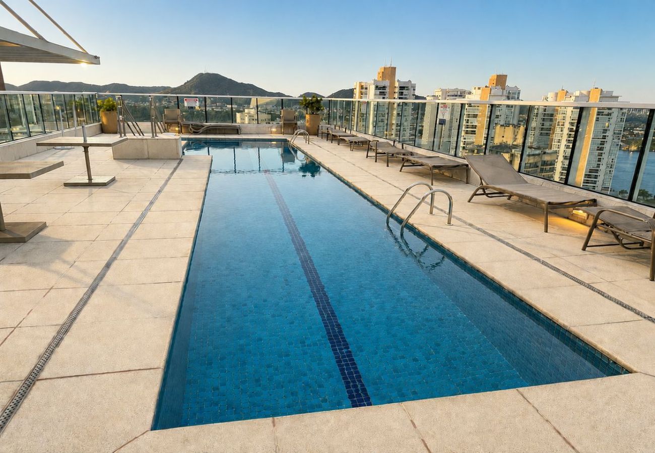 Apartamento em Santos - Apto Com Piscina e Hidro a 500m da Ponta da Praia