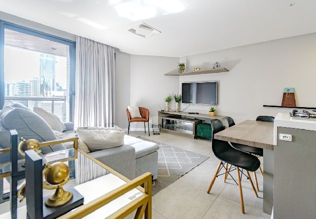 Apartamento em Blumenau - Apartamento com Varanda e Ar no Centro de Blumenau