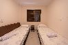 Apartamento em Guarujá - Cobertura com Piscina Privativa a 650m da Praia