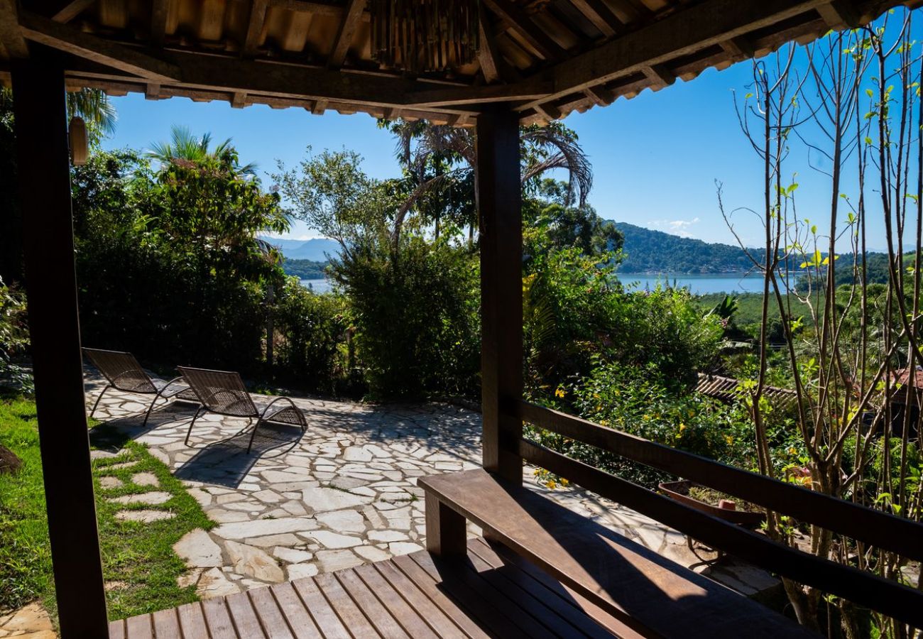 Casa em Paraty - Casa com Churrasqueira, Hidro e Vista em Paraty