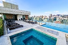 Apartamento em Belo Horizonte - Apto c/ Garagem, Piscina e Sauna no Savassi