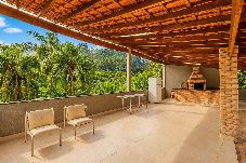 Casa de Campo em São Roque - Chácara c/ Piscina, Campo e Sinuca e Churrasqueira