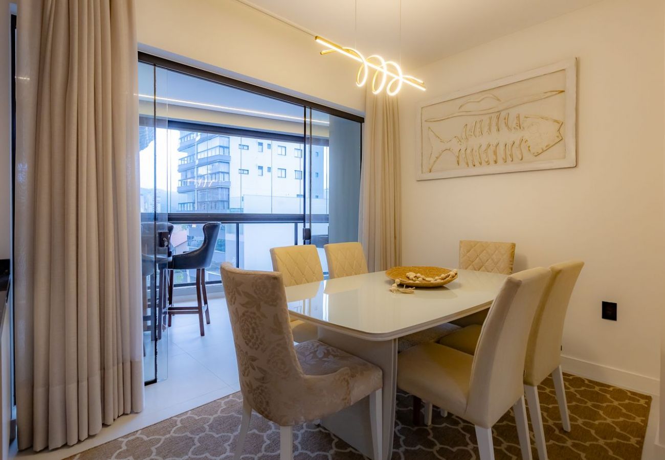 Apartamento em Porto Belo - Apto com Varanda Gourmet | 180m Praia de Perequê