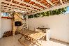 Apartamento em Guarujá - Apto com Varanda e Vaga a 500m da Praia da Enseada