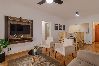 Apartamento em Guarujá - Apto com Varanda e Vaga a 500m da Praia da Enseada