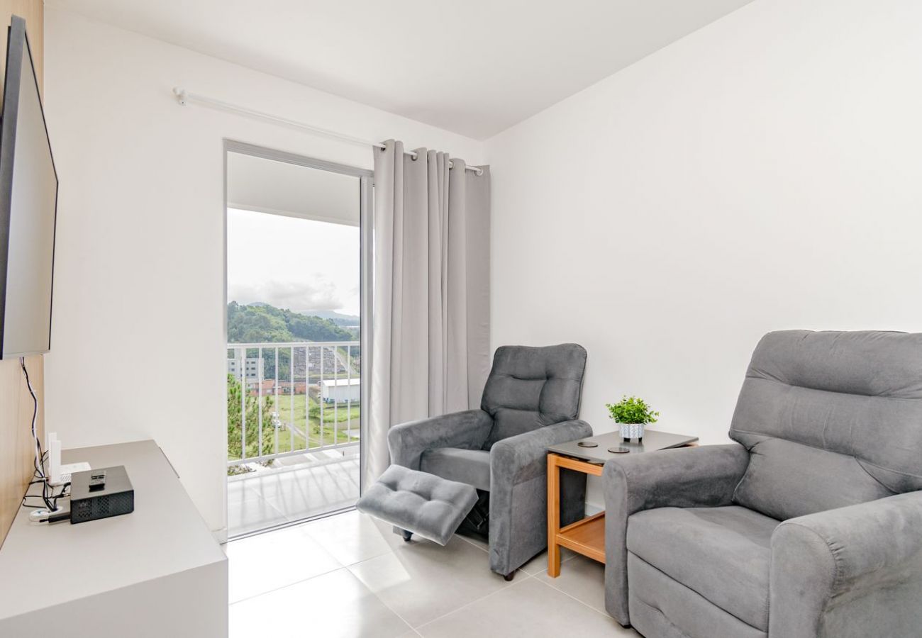 Apartamento em Blumenau - Apto Climatizado com Garagem Perto do Aeroporto