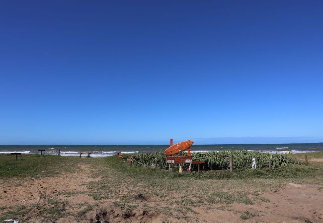 Casa em Cabo Frio - Casa p/ 7 pessoas c Churrasqueira a 450m da Praia