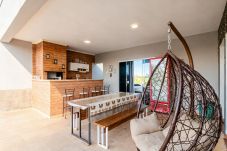 Casa em Itupeva - Casa com Piscina Privativa e Área Gourmet para 8 