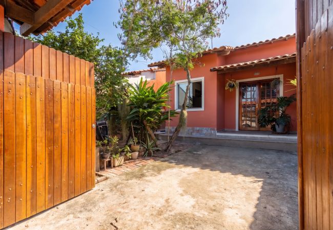 Casa em Maricá - Casa com Churrasqueira a 550m da Praia | Itaipuaçu