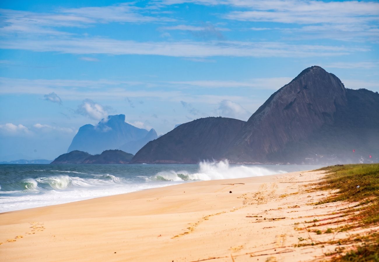 Casa em Maricá - Casa com Churrasqueira a 550m da Praia | Itaipuaçu