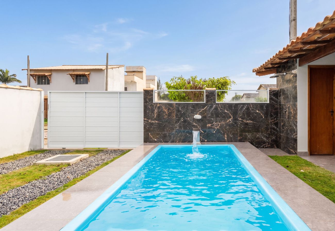 Casa em Cabo Frio - Casa com Piscina e Churrasqueira - Nova Califórnia