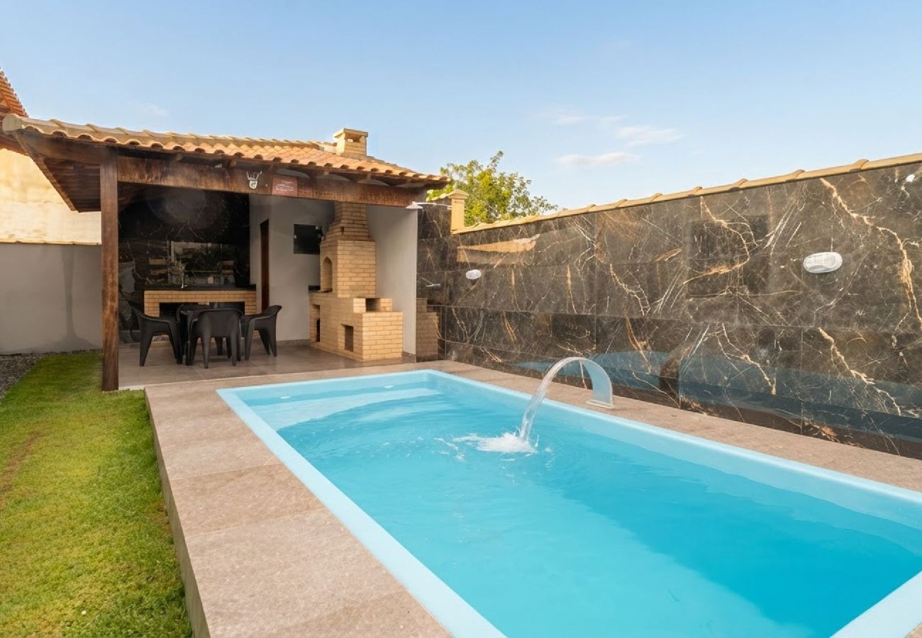 Casa em Cabo Frio - Casa c/ Piscina e Churrasqueira no Nova Califórnia